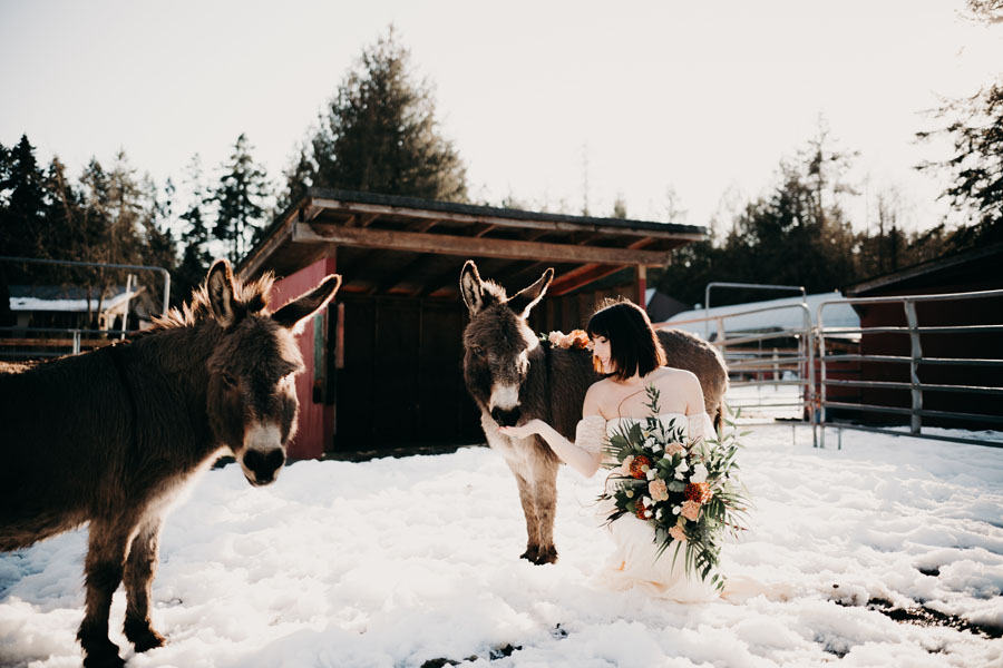 fun wedding photo on Vancouver Island, bouquet by Petal and Kettle florist in Parksville
