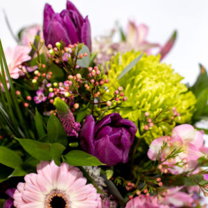 cheerful pink and purple flower vase arrangement from Qualicum Beach Parksville Nanaimo flower delivery service and florist Petal and Kettle