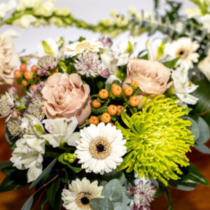flower vase arrangements from Parksville Qualicum Beach flower delivery company petal and kettle florist